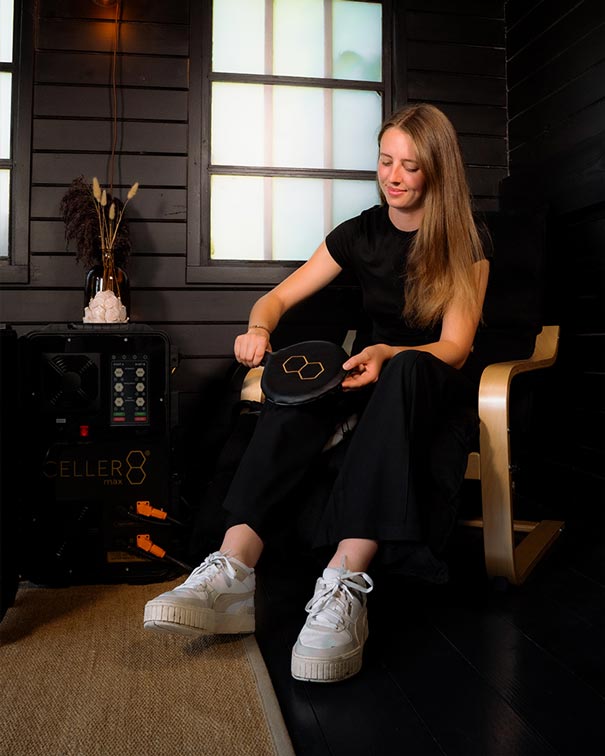 CELLER8 Max chair being used dual small coil